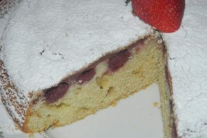 Prajitura rasturnata cu capsuni si biscuiti - Reteta delicioasa cu fructe