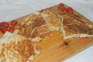 Lipie umpluta cu peste afumat si ciuperci