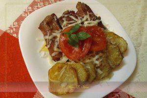 Costite afumate cu cartofi la cuptor