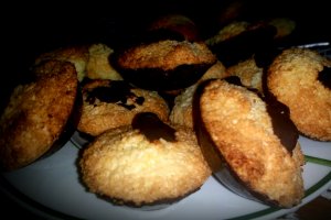 Bomboane Rochers cu nuca de cocos si ciocolata