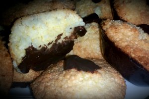 Bomboane Rochers cu nuca de cocos si ciocolata