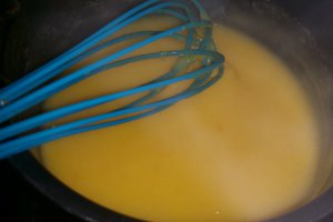 Mini tarte cu lamaie si bezea