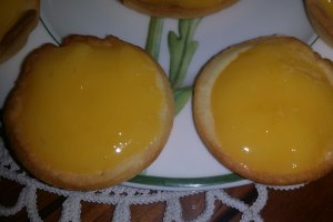 Mini tarte cu lamaie si bezea