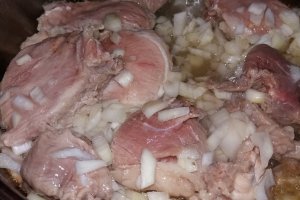 Mancare cu ciocanele si legume mexicane