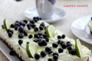 Tarta cu menta, afine si lime