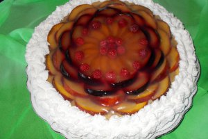 Tarta cu fructe, budinca si frisca