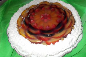 Tarta cu fructe, budinca si frisca