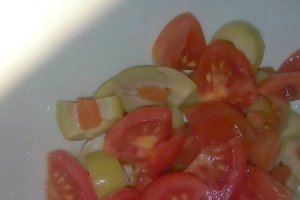 Salata de penne cu sos pesto