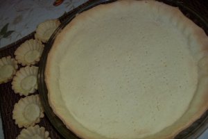Tarta de fructe de padure si jeleu de corcoduse