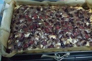 Prajitura marmorata cu visine