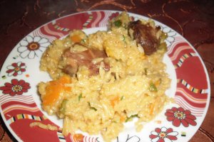 Orez cu legume si carne de porc
