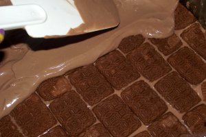 Tort de biscuiti cu mascarpone si ciocolata, fara coacere / CHOCOTORTA de Fetesti