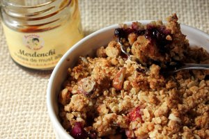 Crumble cu fructe de padure si merdenchi (fara zahar)