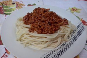 Spaghete bolognese