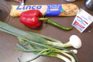 Placinta cu cas si legume