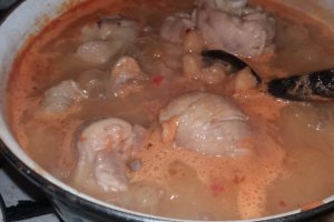 Ciorba de naut cu carne de pui