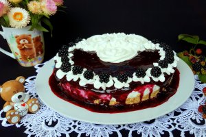 Tort cu jeleu de mure