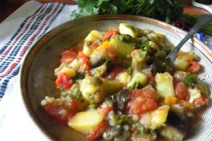 Ghiveci cu legume proaspete
