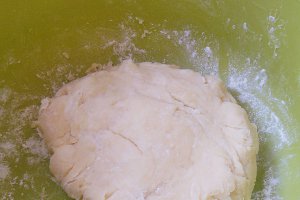 Tarta cu ton, ciuperci si sparanghel