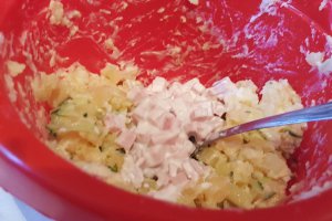 Salata cu fasole verde si sunca