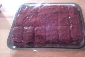 TORT DE BISCUITI – ciocolatos