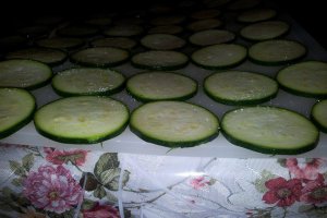 Cipsuri din dovlecel verde la cuptor