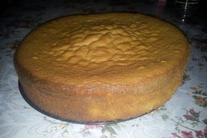Tort Fluture cu crema de sampanie si fructe de padure