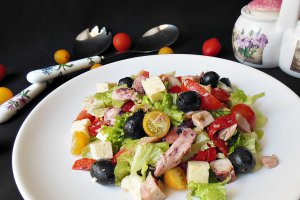 Salata mediteraneana cu calamar