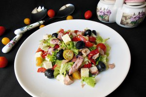 Salata mediteraneana cu calamar