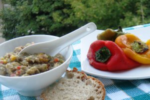 Salata de vinete cu ardei copti