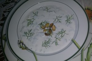 Supa rece cu iaurt si castravete - Tarator Bulgar