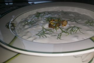 Supa rece cu iaurt si castravete - Tarator Bulgar