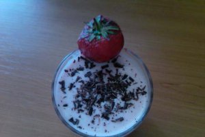 Desert de 1 iunie-spuma de capsuni