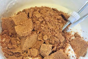 Parfait cu migdale caramelizate