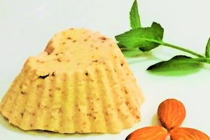 Parfait cu migdale caramelizate