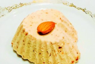 Parfait cu migdale caramelizate