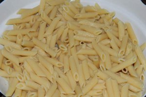 Penne cu ton si ciuperci