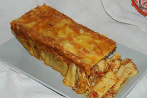Rigatoni cu carne