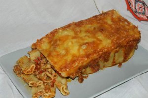 Rigatoni cu carne