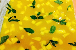 Cuburi jeleu mango si cocos