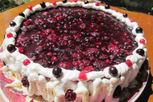 Cheesecake cu fructe de padure (fara coacere)
