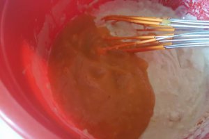 Pancakes cu nectarine si miere