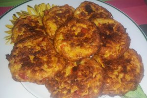 Chiftele cu dovlecei si feta  la cuptor