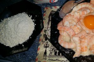 Creveti cu ananas si sos dulce acrişor