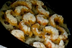 Creveti cu ananas si sos dulce acrişor