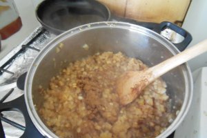 Placinta cu mere si nuci crude