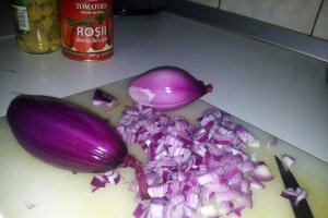 Reginette cu sos de rosii si ciuperci
