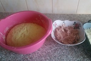 Gogosi cu carne de vita presata