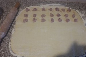 Gogosi cu carne de vita presata