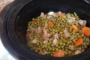 Mazare cu carne de porc la slow cooker Crock-Pot
